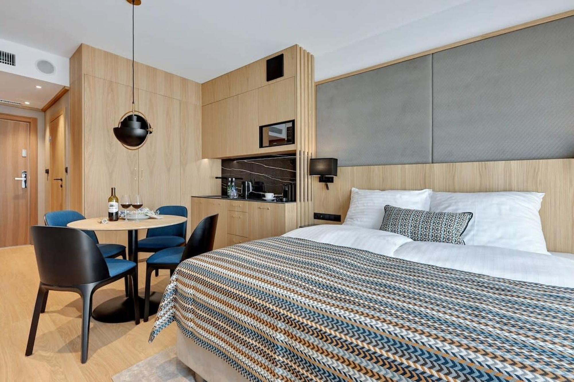 Deo Plaza - Apartamenty W Sercu Gdanska By Rent Like Home エクステリア 写真