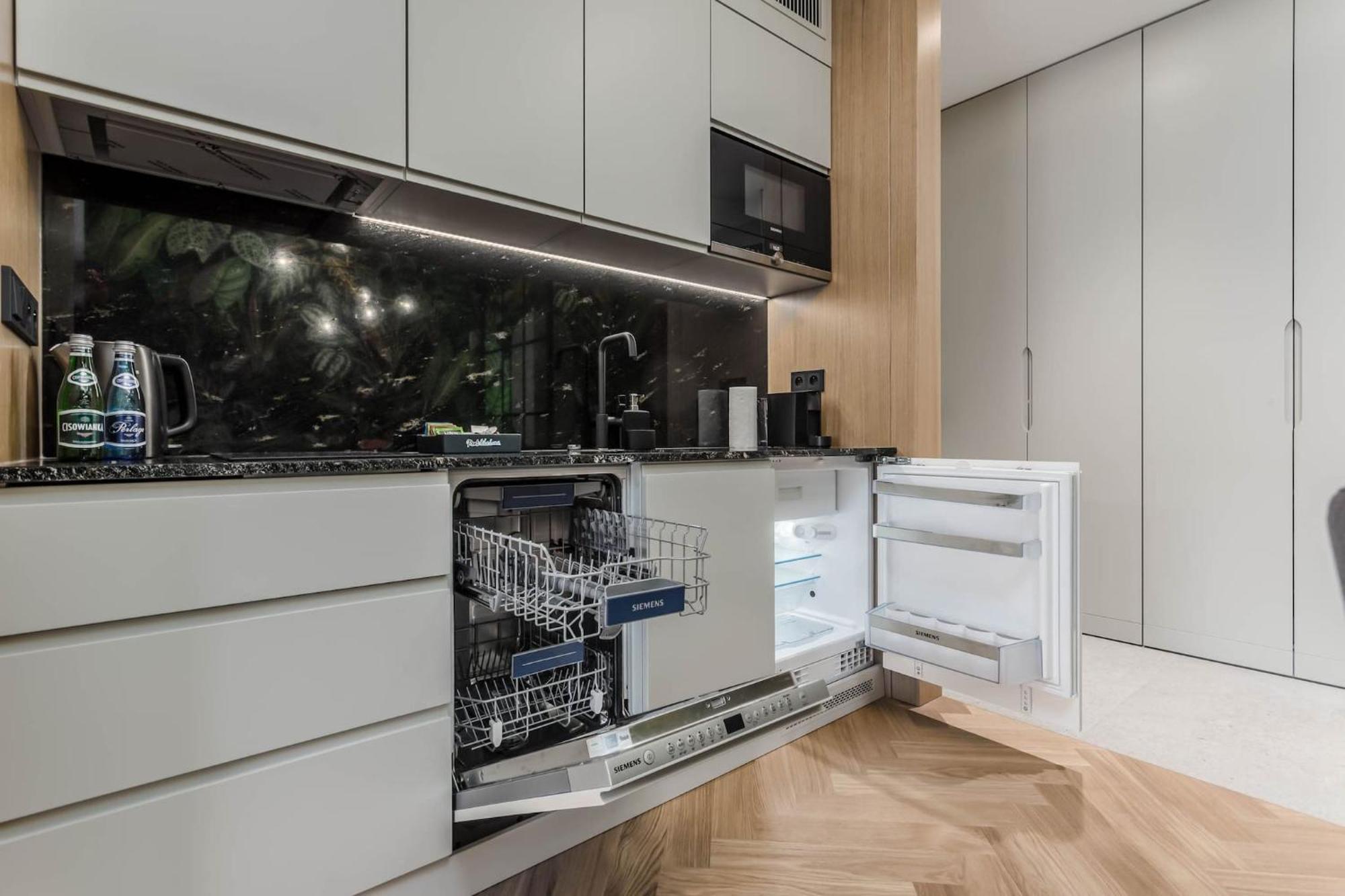 Deo Plaza - Apartamenty W Sercu Gdanska By Rent Like Home エクステリア 写真