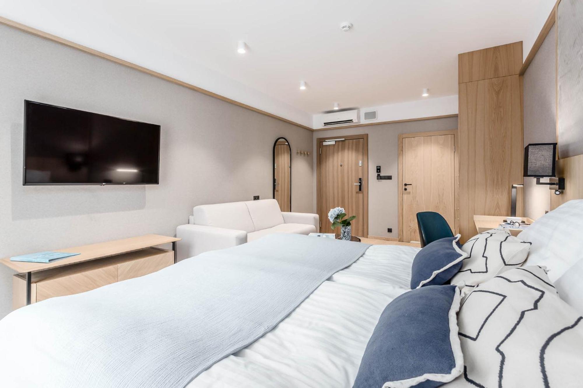 Deo Plaza - Apartamenty W Sercu Gdanska By Rent Like Home エクステリア 写真